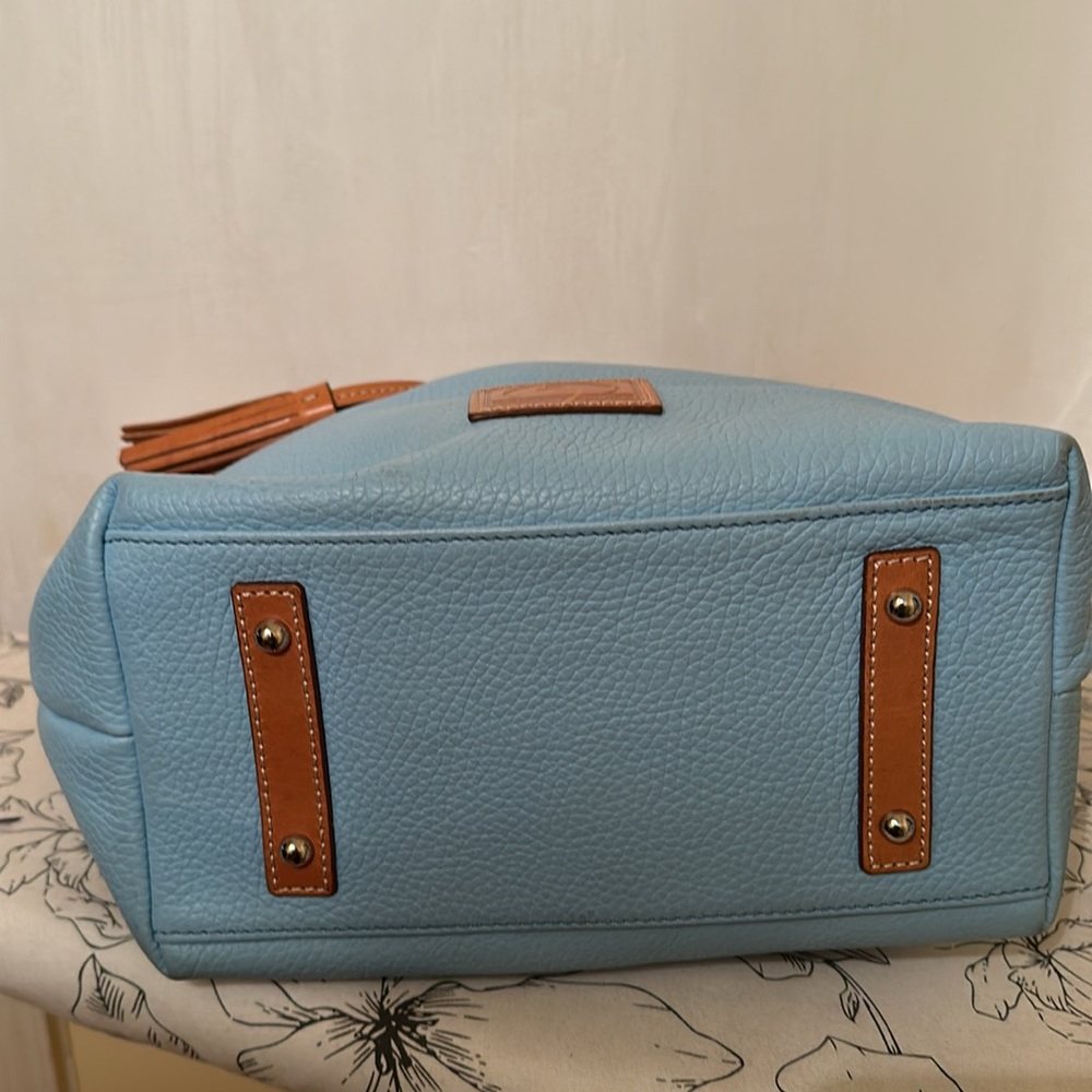 Handbag - Picture 6 of 9